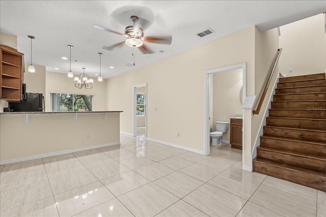 2018 ROYAL VISTA COURT, Orlando, FL 32817