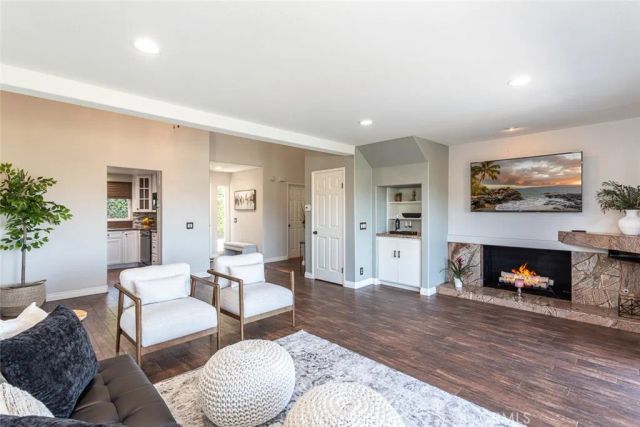 7300 E Singingwood, Anaheim Hills, CA 92808
