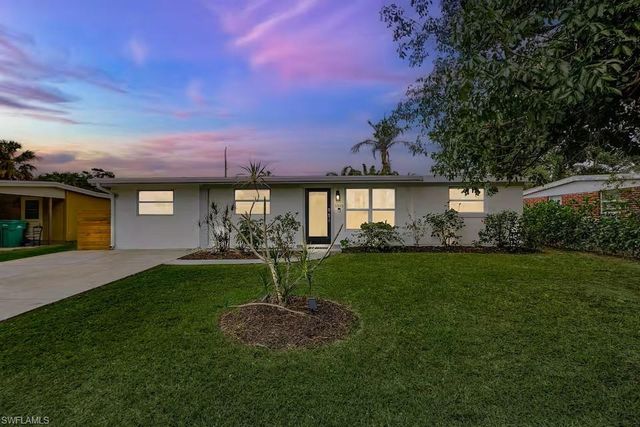 1303 Delmar LN, Naples, FL 34104