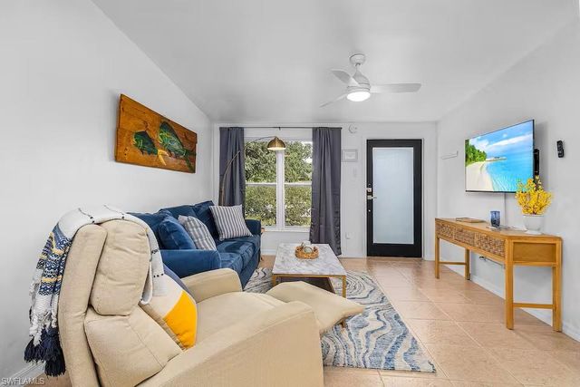 1303 Delmar LN, Naples, FL 34104