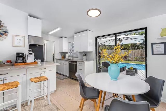 1303 Delmar LN, Naples, FL 34104