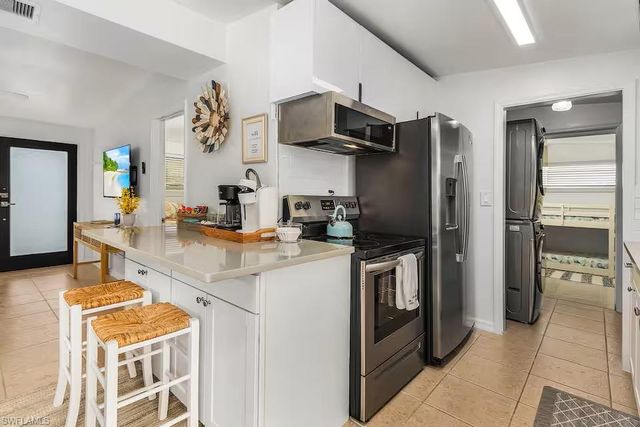 1303 Delmar LN, Naples, FL 34104