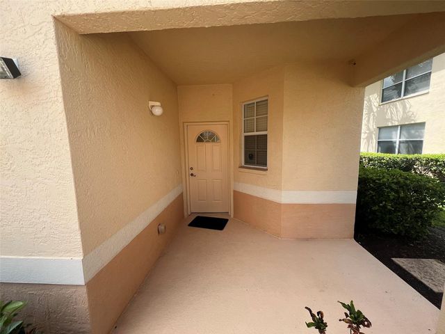 4270 VICENZA DRIVE B40, Venice, FL 34293