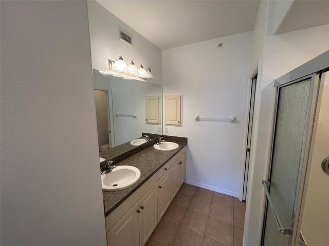 4270 VICENZA DRIVE B40, Venice, FL 34293