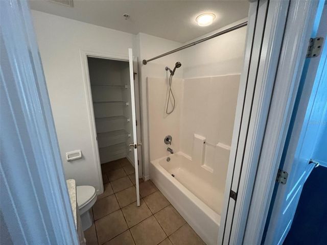 4270 VICENZA DRIVE B40, Venice, FL 34293