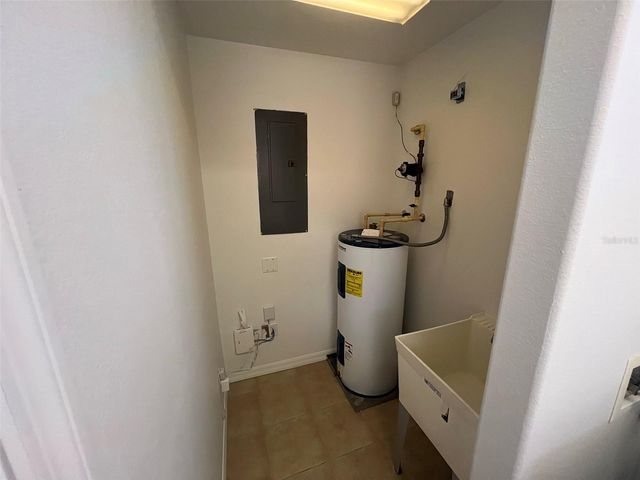 4270 VICENZA DRIVE B40, Venice, FL 34293