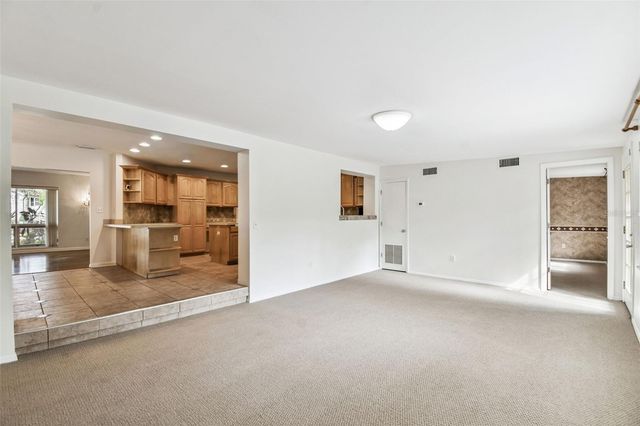 4508 HENDERSON BOULEVARD, Tampa, FL 33629