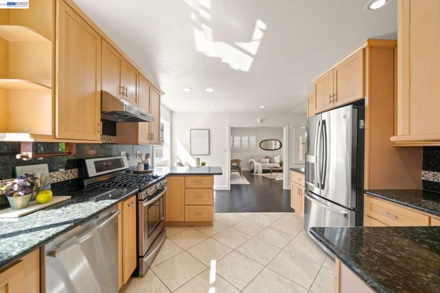 36288 Tudor Pl, Newark, CA 94560