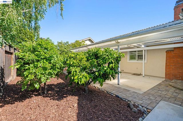 36288 Tudor Pl, Newark, CA 94560