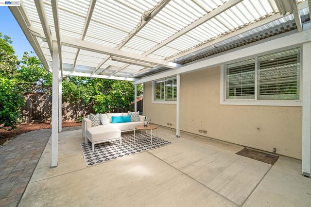 36288 Tudor Pl, Newark, CA 94560