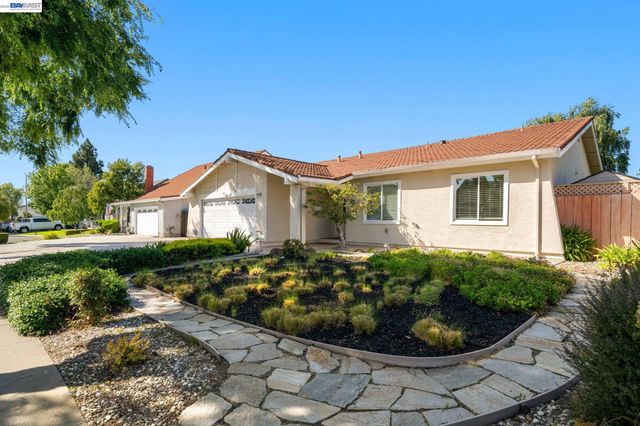 36288 Tudor Pl, Newark, CA 94560