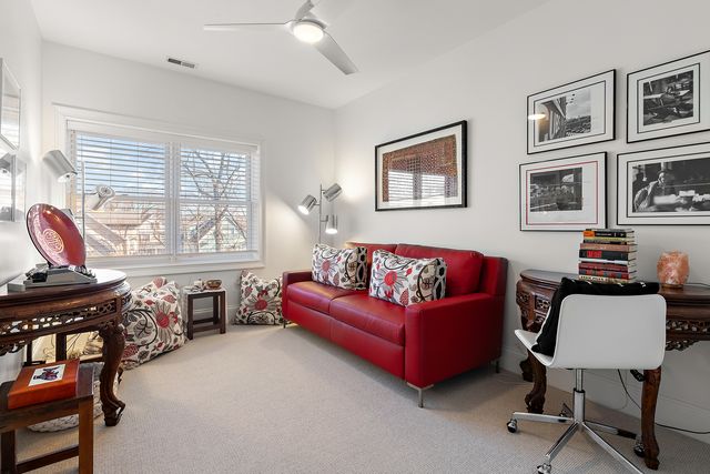 1323 Maple Avenue 3NE, Evanston, IL 60201