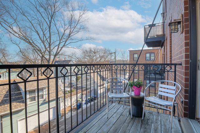 1323 Maple Avenue 3NE, Evanston, IL 60201