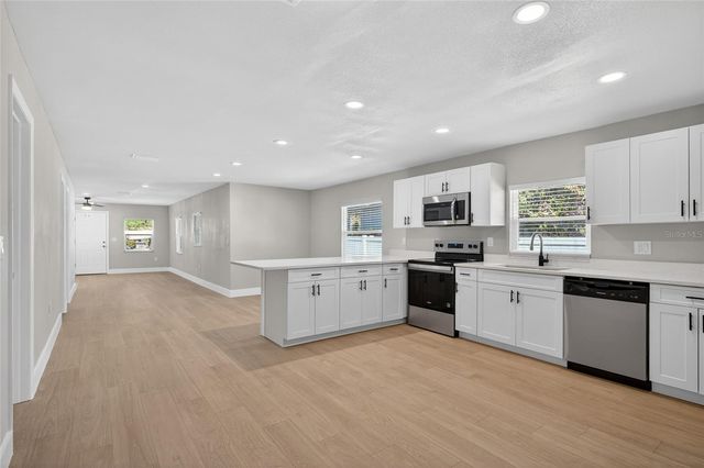 4248 4TH AVENUE S, St Petersburg, FL 33711