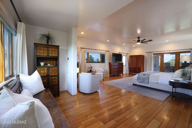 5525 N Oracle Road, Tucson, AZ 85704