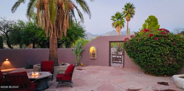 5525 N Oracle Road, Tucson, AZ 85704