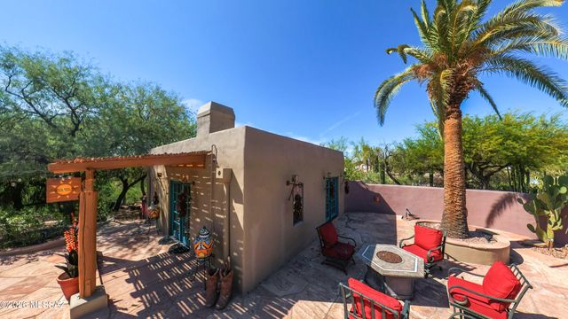 5525 N Oracle Road, Tucson, AZ 85704