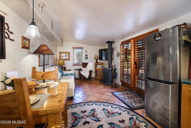 5525 N Oracle Road, Tucson, AZ 85704