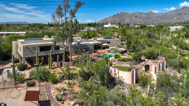 5525 N Oracle Road, Tucson, AZ 85704