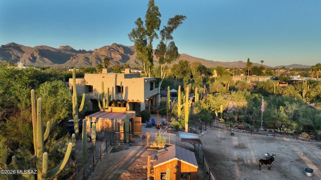 5525 N Oracle Road, Tucson, AZ 85704