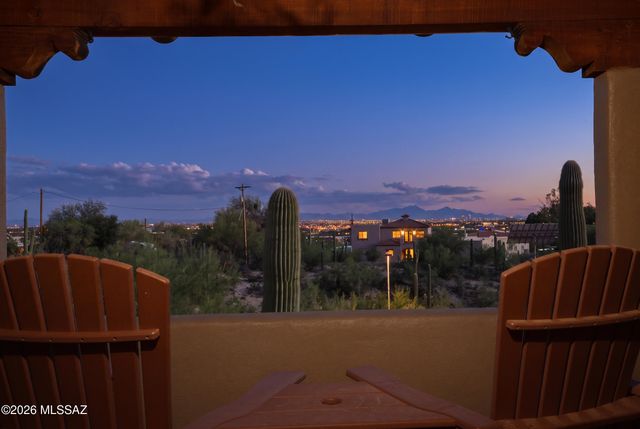 5525 N Oracle Road, Tucson, AZ 85704