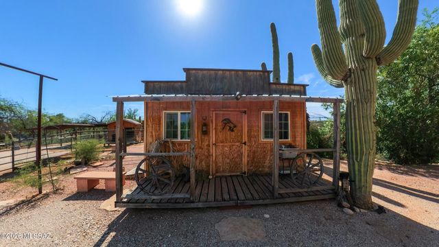 5525 N Oracle Road, Tucson, AZ 85704