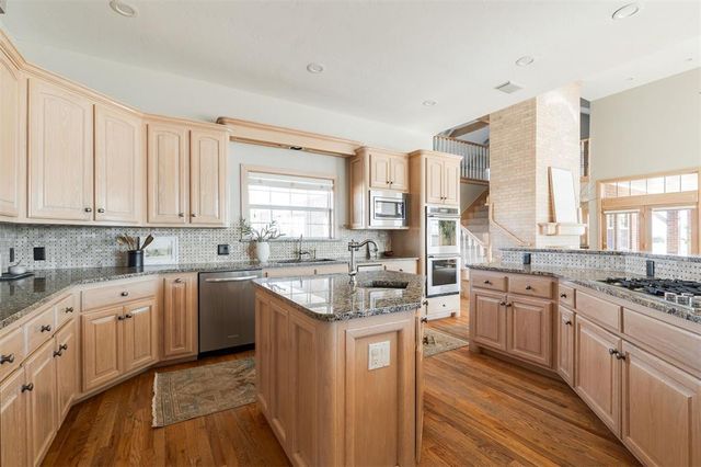 24190 N Macarthur Boulevard, Edmond, OK 73025