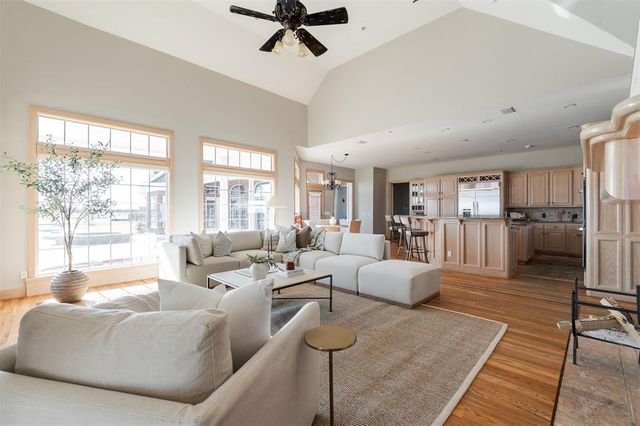 24190 N Macarthur Boulevard, Edmond, OK 73025