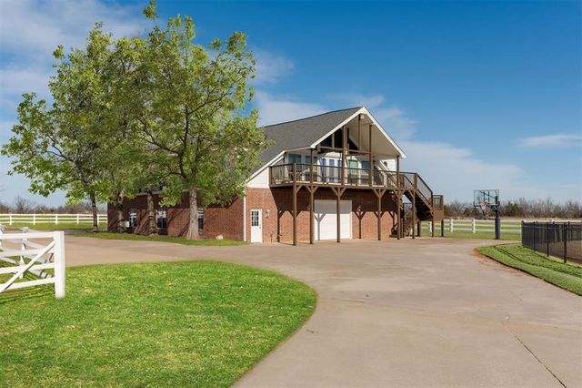 24190 N Macarthur Boulevard, Edmond, OK 73025