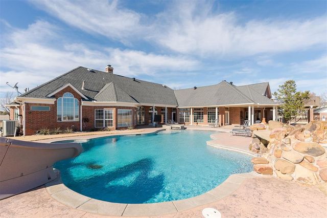 24190 N Macarthur Boulevard, Edmond, OK 73025