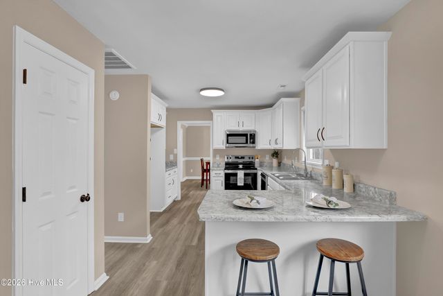 125 Cobblestone Trail, Jacksonville, NC 28546