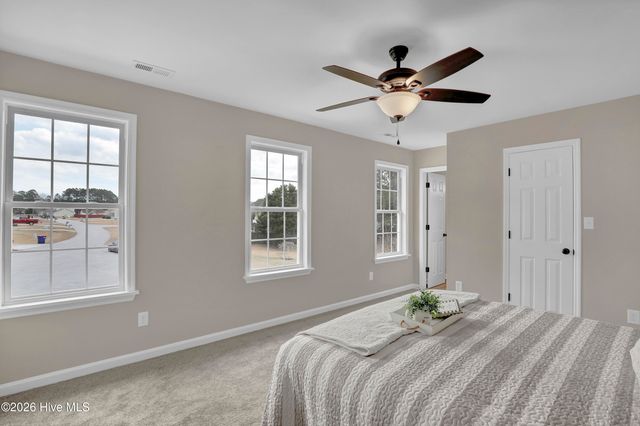 125 Cobblestone Trail, Jacksonville, NC 28546