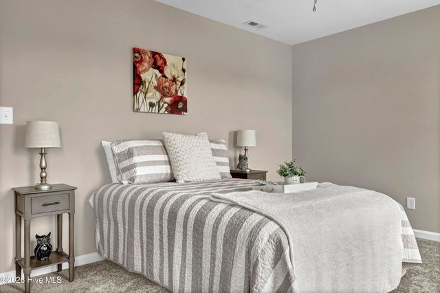 125 Cobblestone Trail, Jacksonville, NC 28546