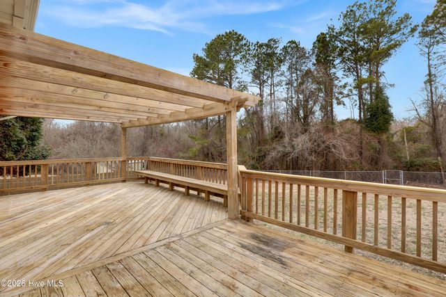 125 Cobblestone Trail, Jacksonville, NC 28546