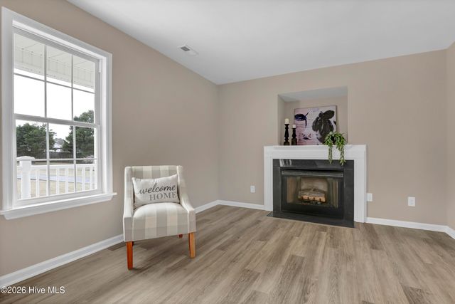 125 Cobblestone Trail, Jacksonville, NC 28546