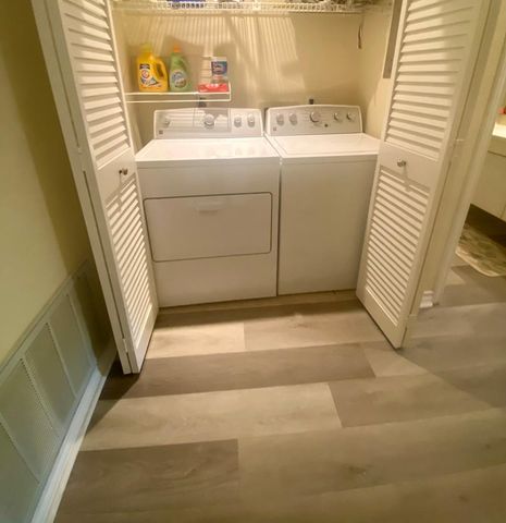 210 Oak Bay St, Rockport, TX 78382