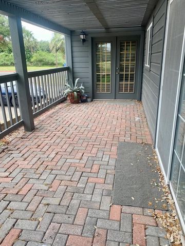 210 Oak Bay St, Rockport, TX 78382