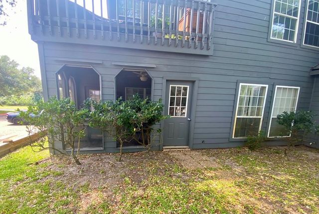 210 Oak Bay St, Rockport, TX 78382