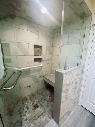 210 Oak Bay St, Rockport, TX 78382