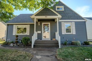 711 3RD Avenue, Camanche, IA 52730