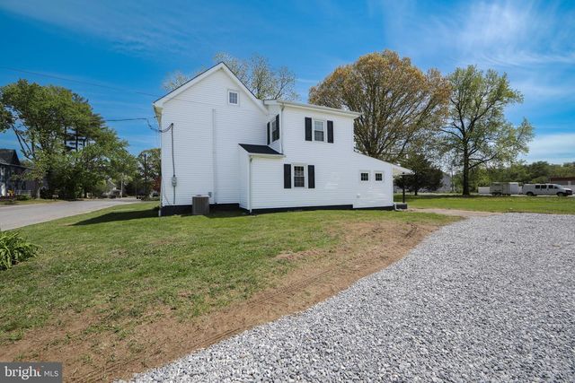 39 MAIN STREET, Pilesgrove, NJ 08098
