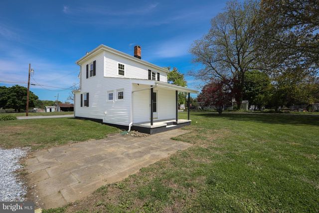 39 MAIN STREET, Pilesgrove, NJ 08098