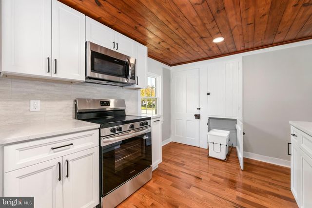 39 MAIN STREET, Pilesgrove, NJ 08098