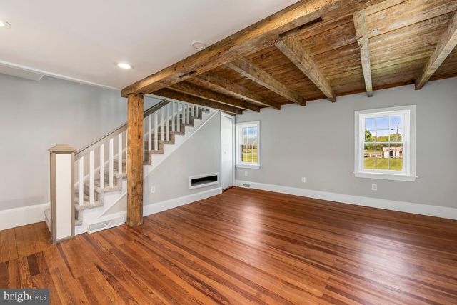 39 MAIN STREET, Pilesgrove, NJ 08098