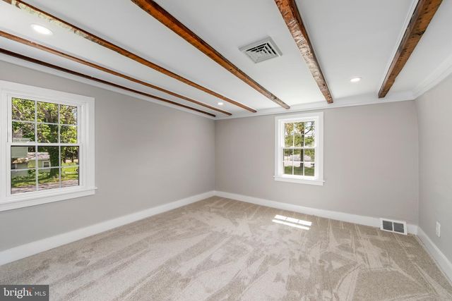 39 MAIN STREET, Pilesgrove, NJ 08098
