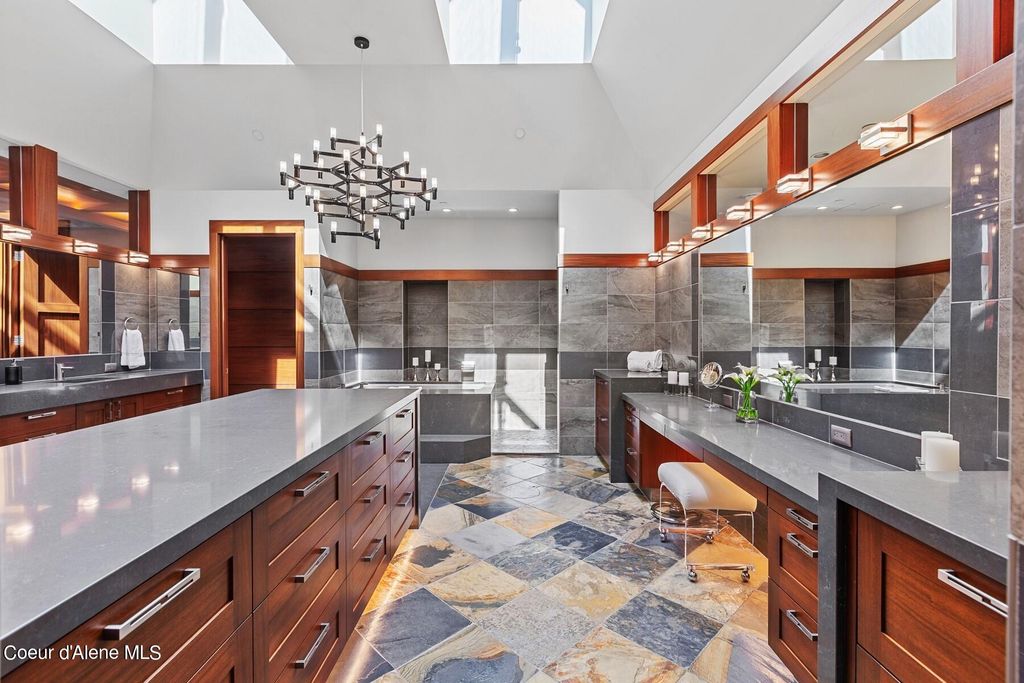 2051 S Island Green Dr, Coeur d'Alene, ID 83814 photo 20