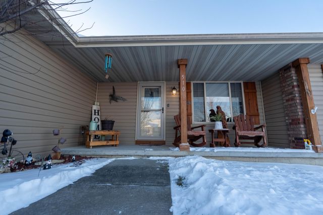 510 Bradford Pear, Clever, MO 65631