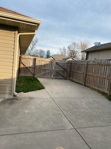 510 Bradford Pear, Clever, MO 65631