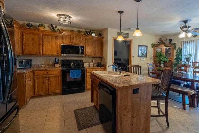 510 Bradford Pear, Clever, MO 65631