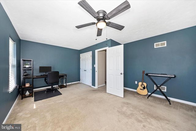 2608 BANBURY LN, Chambersburg, PA 17201